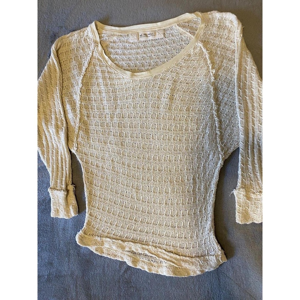We The Free People Sweater Hacci Shirt Medium Distressed Cream Knit Scoop s7b